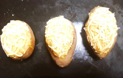 วิธีทำ ไข่อบมันฝรั่งและชีส  baked egg and potatoes with cheese 