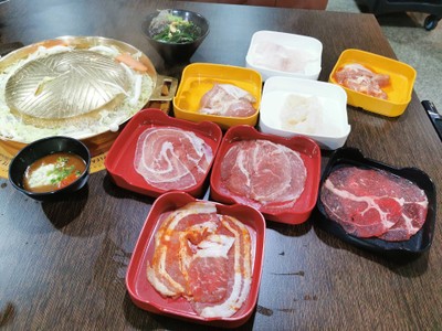 อาหาร หรือ เครื่องดื่ม