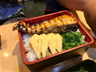 ข้าวแซลมอนเทอริยากิ