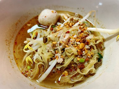 บะหมี่ต้มยำหมู