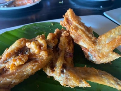 สามมุขคาเฟ่ By Geerang