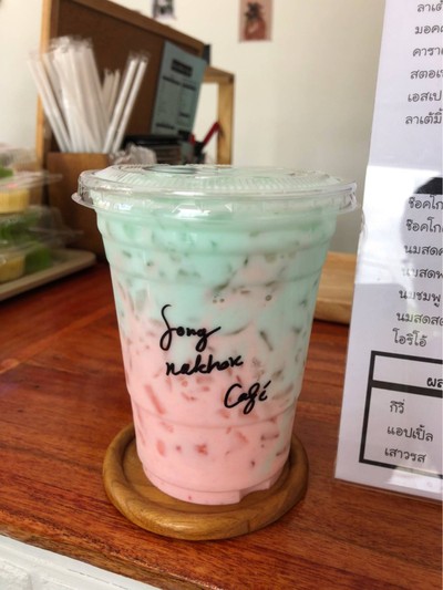 นมสดพาสเทล