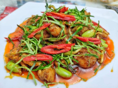 ผัดเผ็ด(กับข้าว)