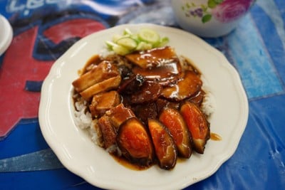 เซี้ยเหล่ายี่ห้อ (ข้าวหมูแดงแปลงนาม)
