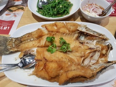 ปลากระพงราดน้ำปลา