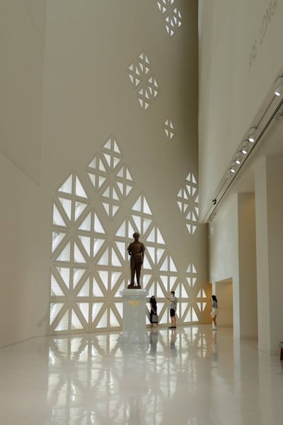 Museum of Contemporary Art (MOCA BANGKOK) Museum of Contemporary Art (MOCA BANGKOK)