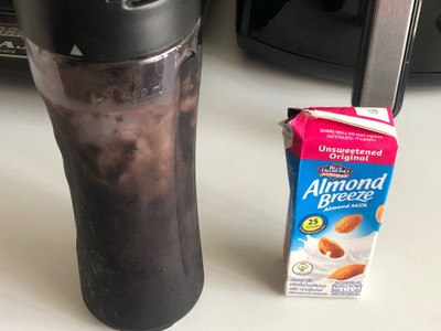 วิธีทำ Banana-Cacao&Almond Milk Smoothies