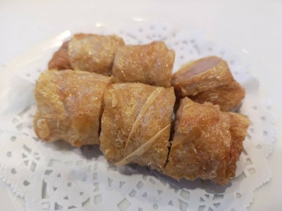 ปอเปี๊ยะฟองเต้าหู้ทอด