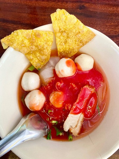 เส้นใหญ่เย็นตาโฟ