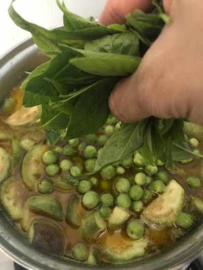 วิธีทำ แกงเขียวหวานน่องไก่ วิธีทำ แกงเขียวหวานน่องไก่