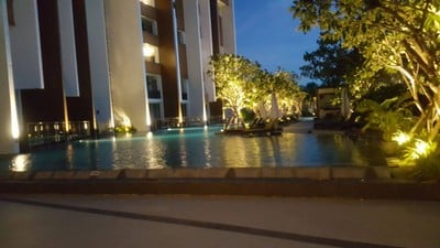 สระว่ายน้ำ/ชายหาด