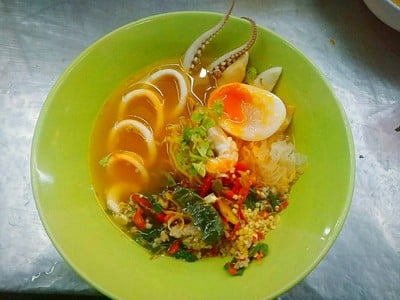 เมนูของร้าน ร้านโต๊ะเส้น หน้าเทคโน