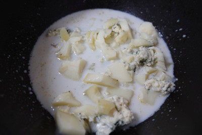 วิธีทำ Easy Blue Cheese & Mushroom Pasta