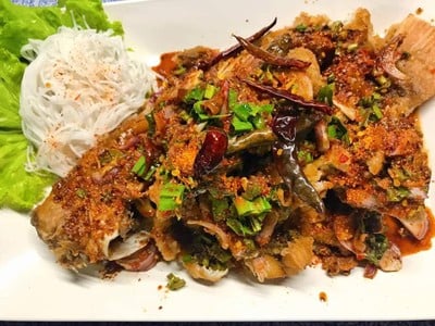 ส้มตำปูม้า