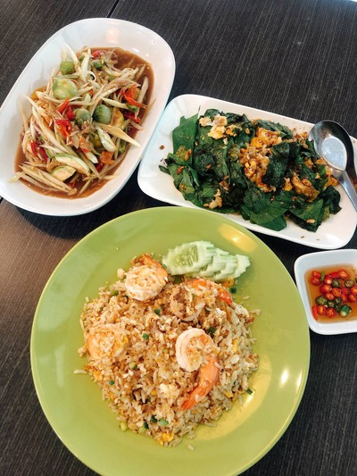 ใบเหลียงผัดไข่