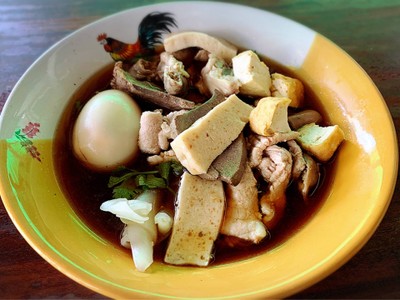 ก๋วยจั๊บน้ำข้น ทุกอย่าง พิเศษ