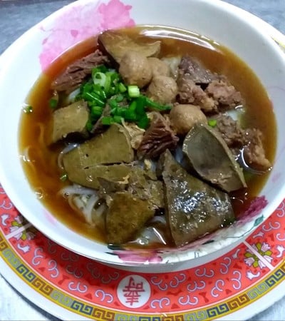 วิธีทำ ก๋วยเตี๋ยวเส้นเล็กเนื้อตุ๋น วิธีทำ ก๋วยเตี๋ยวเส้นเล็กเนื้อตุ๋น
