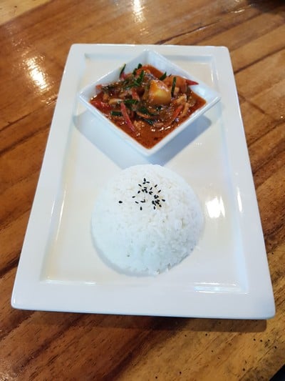 ข้าวพะแนงทะเล