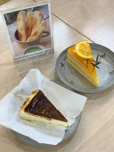 เมนูของร้าน Mai Pra Dit Coffee And Bistro