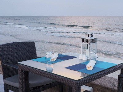 ขอบตุณภาพจากคุณ "ใบหม่อน"