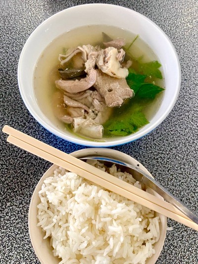 ต้มเลือดหมู ข้าวเปล่า