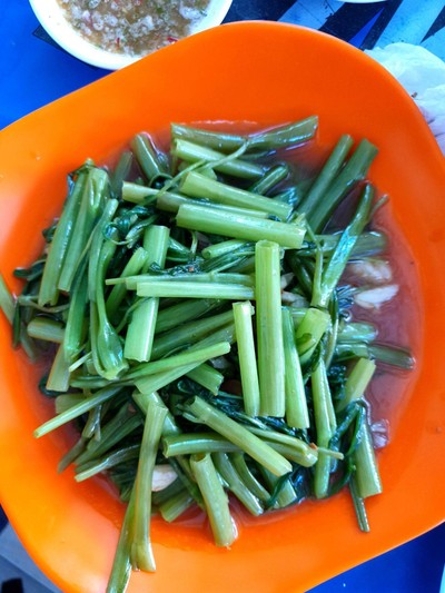 ผัดผักบุ้ง