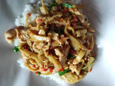 อาหาร หรือ เครื่องดื่ม