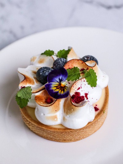 LEMON MERINGUE TART