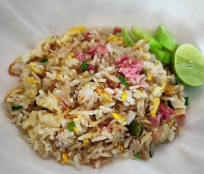 ข้าวผัดแหนม