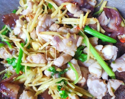 ปลาผัดขิง