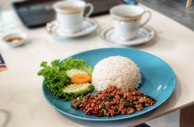 ข้าวราดกระเพราหมู