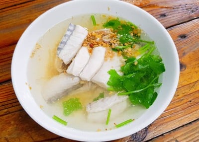 เมนูของร้าน ต. ข้าวต้มปลา อ่างศิลา (แม่ตุ๋ง)