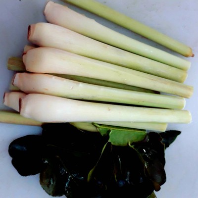 วิธีทำ ทอดมันหมูเด้งพันตะไคร้ (แบบอบ)thai spicy pork cake with lemongrass วิธีทำ ทอดมันหมูเด้งพันตะไคร้ (แบบอบ)thai spicy pork cake with lemongrass