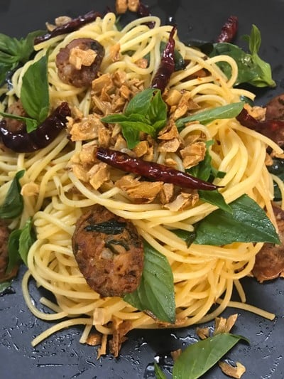 วิธีทำ สปาเกตตี้ผัดไส้อั่ว 