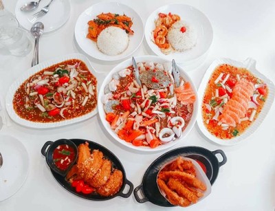 อาหาร หรือ เครื่องดื่ม