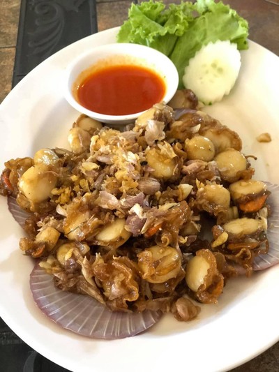 หอยเชลล์ผัดเนย