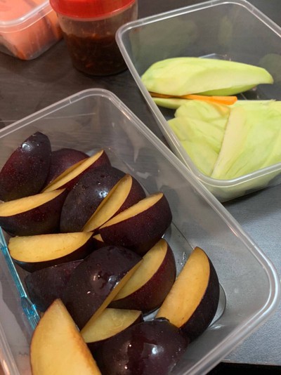 ลูกพลับ นำเข้า (บรรจุกล่อง M)