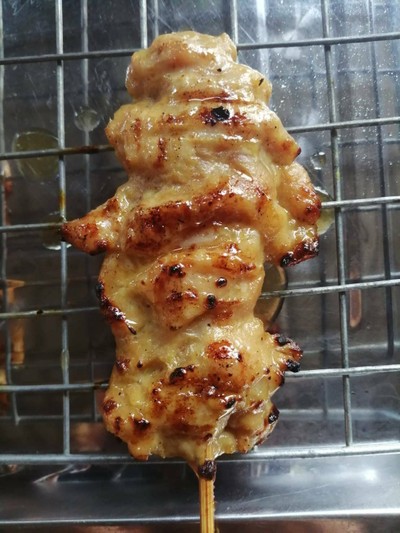 ไก่ย่างสมุนไพรเสียบไม้