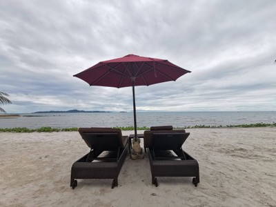 สระว่ายน้ำ/ชายหาด