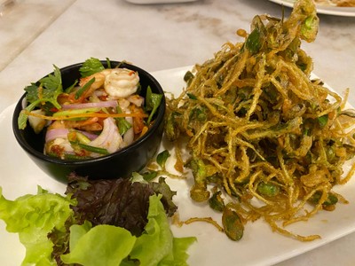 ยำวอเตอร์เครสกรอบกุ้งสด