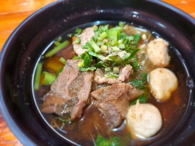 ก๋วยเตี๋ยวเนื้อ