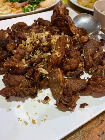 เป็ดทอดกระเทียม