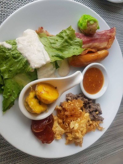 อาหาร หรือ เครื่องดื่ม