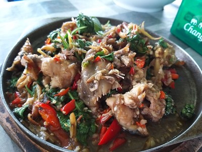 ปลาดุกผัดฉ่า