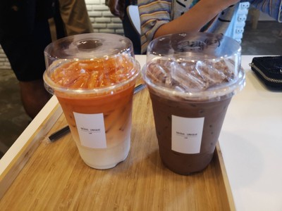 อาหาร หรือ เครื่องดื่ม