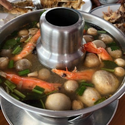 บ้านน้ำเคียงดิน Ban Nam Kieng Din