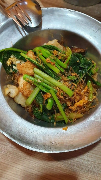 หมี่ผัดซีอี๋วปลากระพง