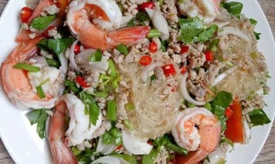 ยำวุ้นเส้นทะเล