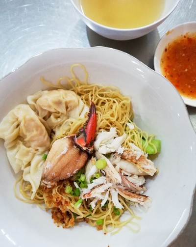 บะหมี่เกี๊ยวก้ามปูทะเลขนาด M (300)