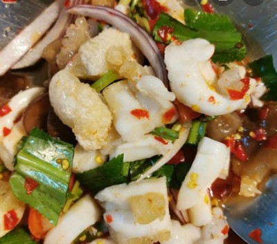 ยำไข่หมึกปลาร้า